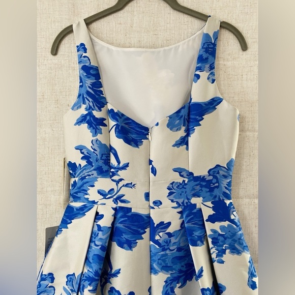 NWT Eliza J Jacquard Creamy White and Blue Floral Pleated Gown, Size 2 - Picture 9 of 16